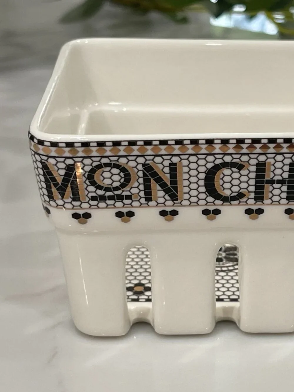 Anthropologie Bistro Tile Mon Chéri Berry Basket-NEW